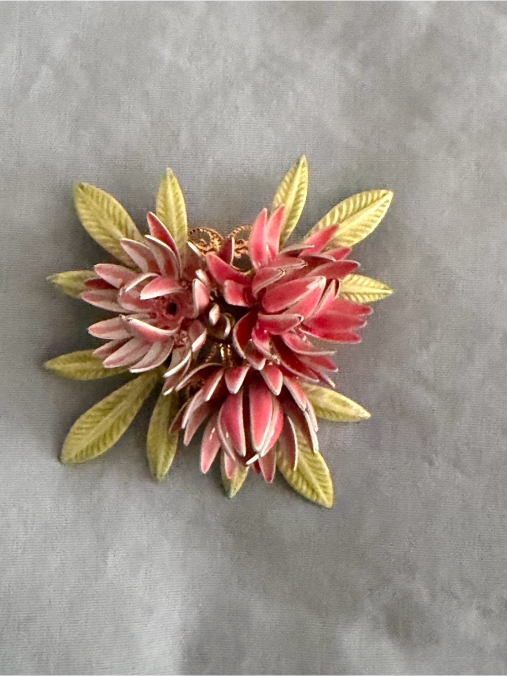 Vintage Floral Pink Enamel Leaf Brooch - Unbranded